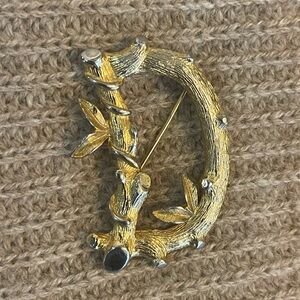 Vintage Sarah Coventry twig faux bois initial brooch. Letter D.
